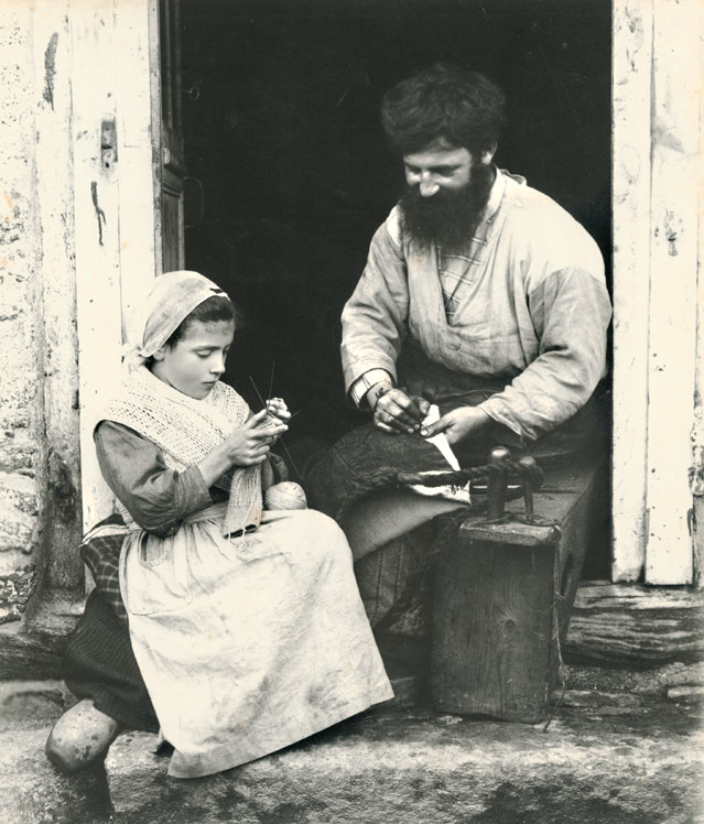 Charles Smerdon Roe - Untitled (Knitting)