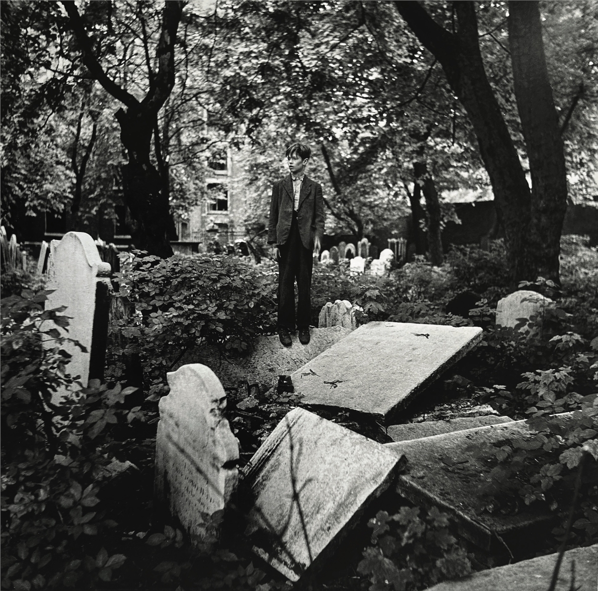 Izis (Israel Bidermanas) - Cemetery of Saint John, London