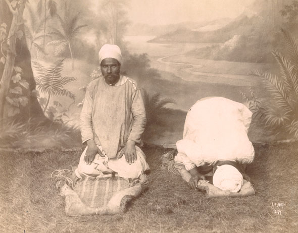 Hippolyte Arnoux - Moslems (Possibly Janissaire) at Prayer Hippolyte Arnoux - Moslems (Possibly Janissaire) at Prayer