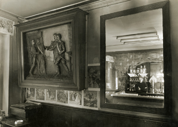 Robert Doisneau - Les Quatre Sergents de la Rochelle, rue Mouffetard (The Four Seargents of La Rochelle), Paris