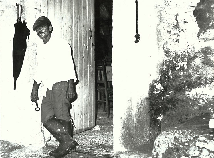 Mario Giacomelli - From the Series "Il Canto dei Nuovi Emigrati", Calabria, Italy Mario Giacomelli - From the Series "Il Canto dei Nuovi Emigrati", Calabria, Italy